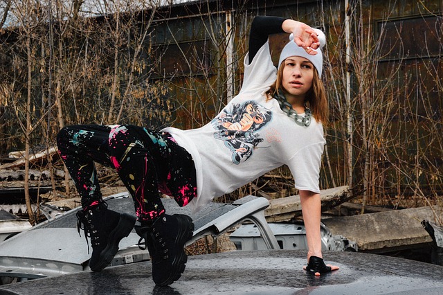základné hip hop kroky groove bounce tanečné pohyby